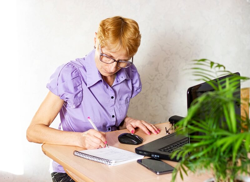 benefícios desenvolvimento funcionários plataformas ead